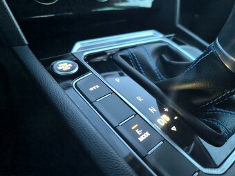 Volkswagen Passat 1.4 GTE Hybrid - 14