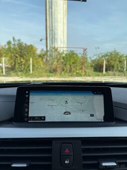 BMW rad 3 Sedan xDrive 135kw Automat - 14