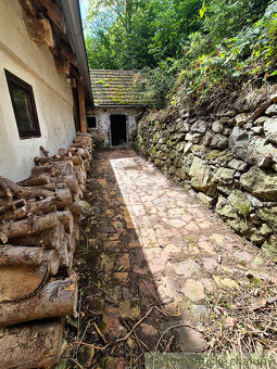 Pôvodný banícky dom s veľkou slnečnou záhradou, Banská Hod - 14