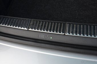 Škoda Superb Combi 2.0 TDI 110 kW • 145000km - 14