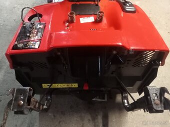 Zahradny traktor - 14