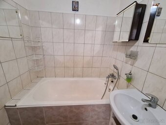 NAJLACNEJŠÍ veľkometrážny byt v Podbrezovej - 14