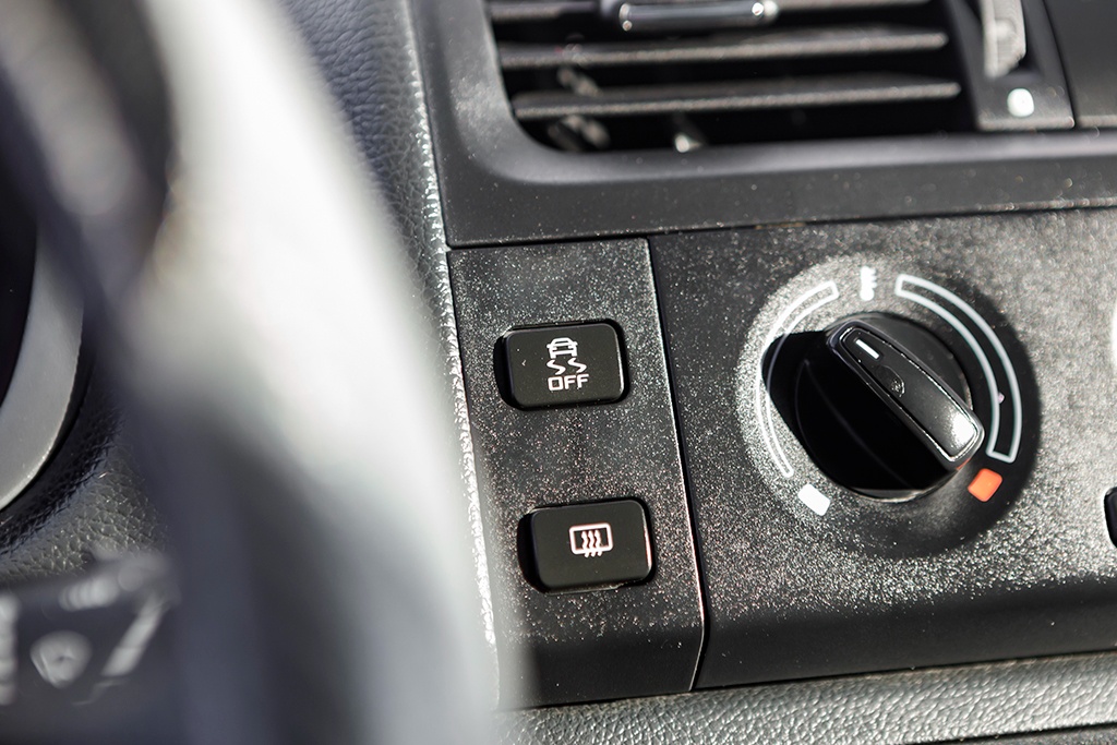 Škoda Fabia Ambiente 1 16V 63kW M5 12/2012 - 15