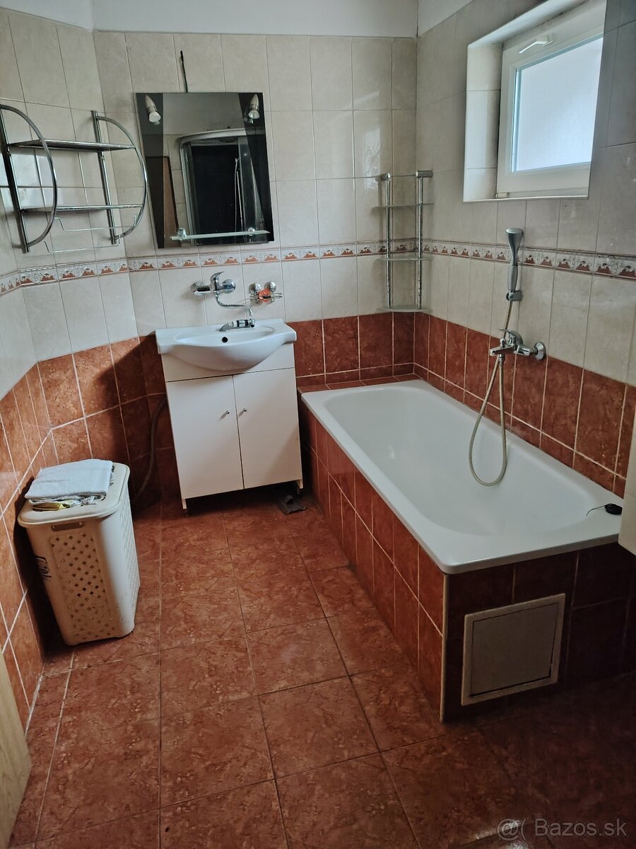 Dom na predaj : Rastislavice - 15