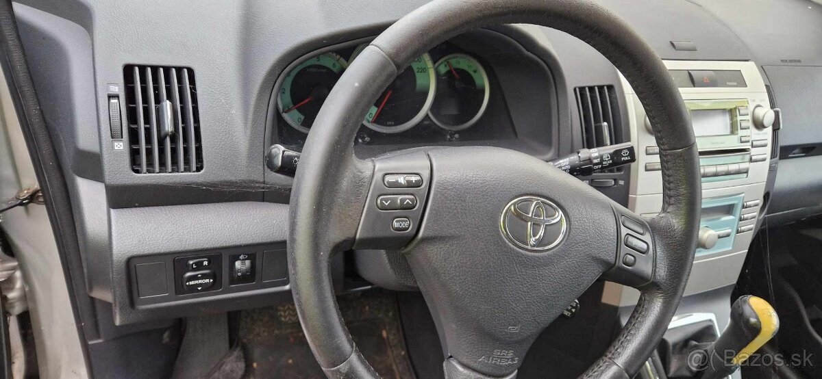 Toyota Corolla Verso 2,0D 85KW 2001 - 15