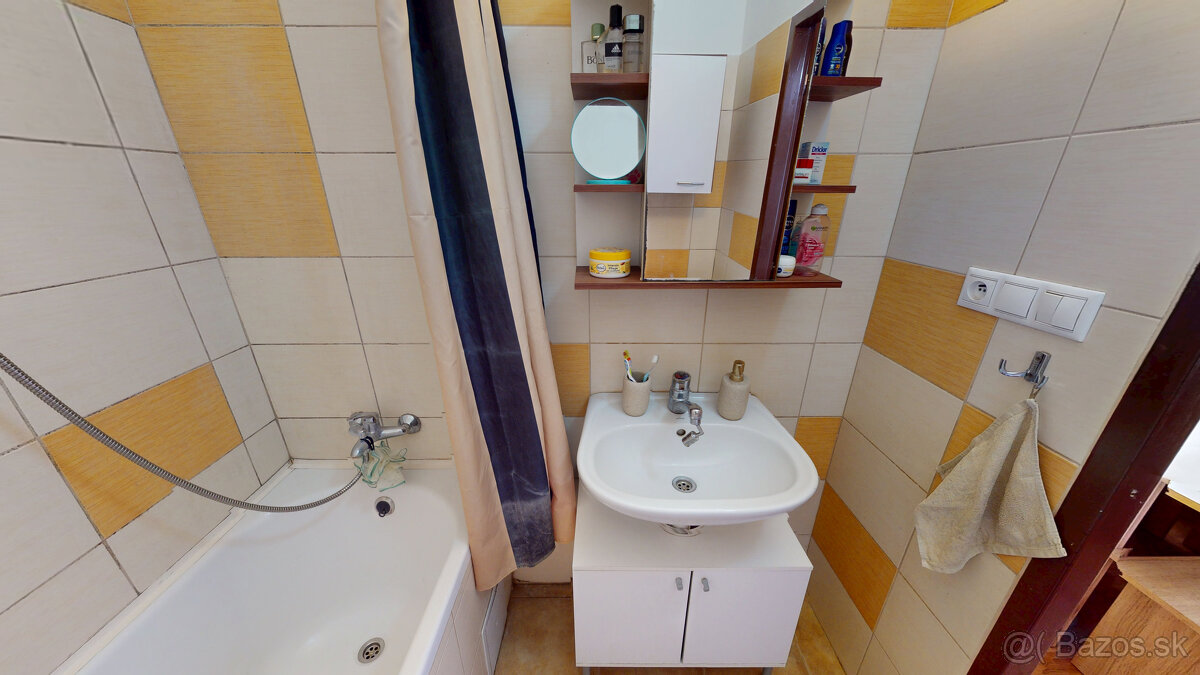 BartanusReality - Na predaj 2-izbový byt v Trenčíne, ul. K.Š - 15