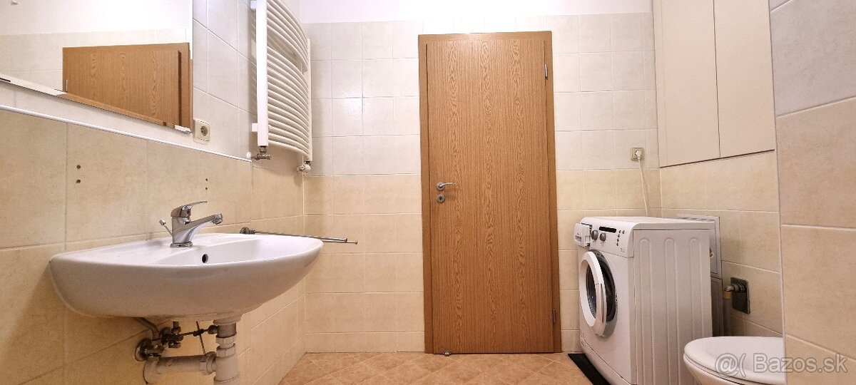 PEKNÝ KLIMATIZOVANÝ 2i. BYT 55 m2 S PARKOVANÍM V BRATISLAVE. - 15