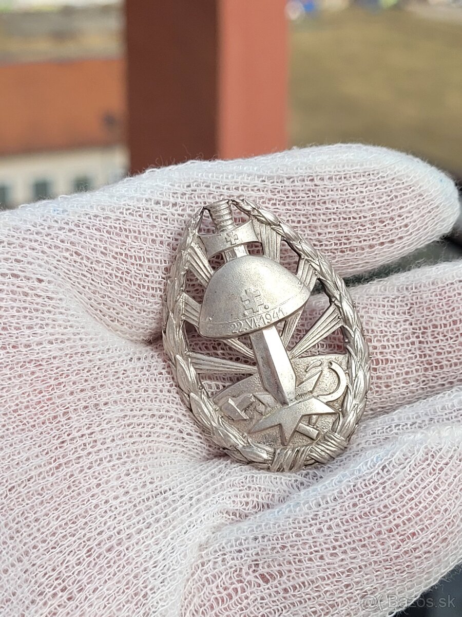 Odznak.vyznamenanie..vf. - 15