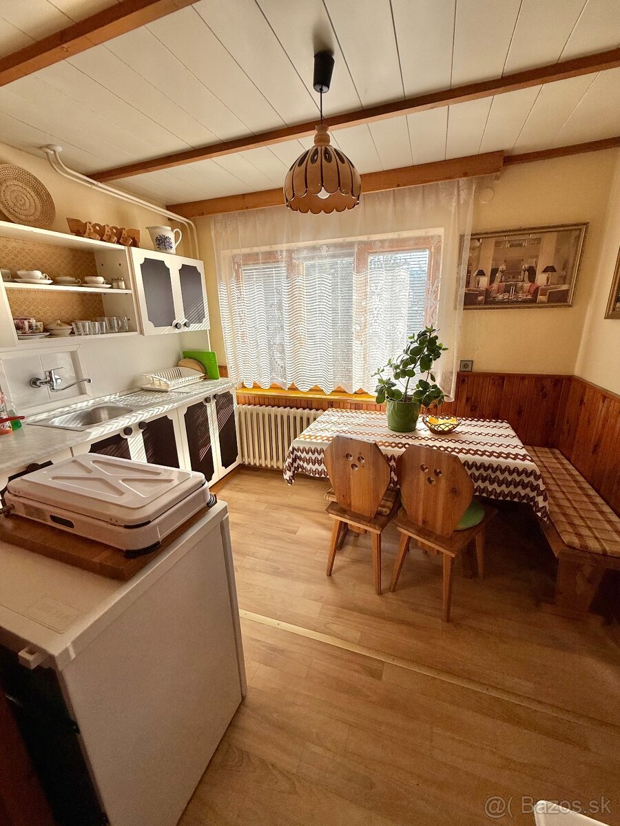 Chata na Košiarnom Briežku, časť Červený Jarok, okr. Sp. Nov - 15