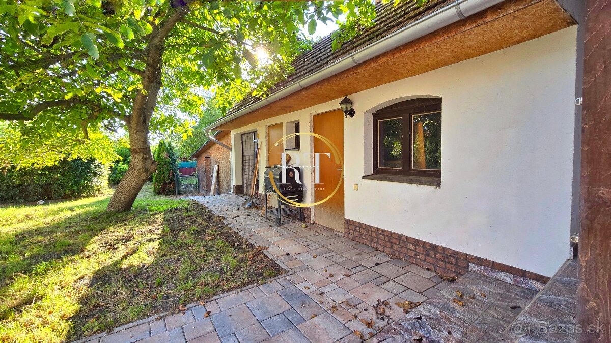 Útulný 3-izbový dom s veľkým pozemkom (910m2) a terasou - 15