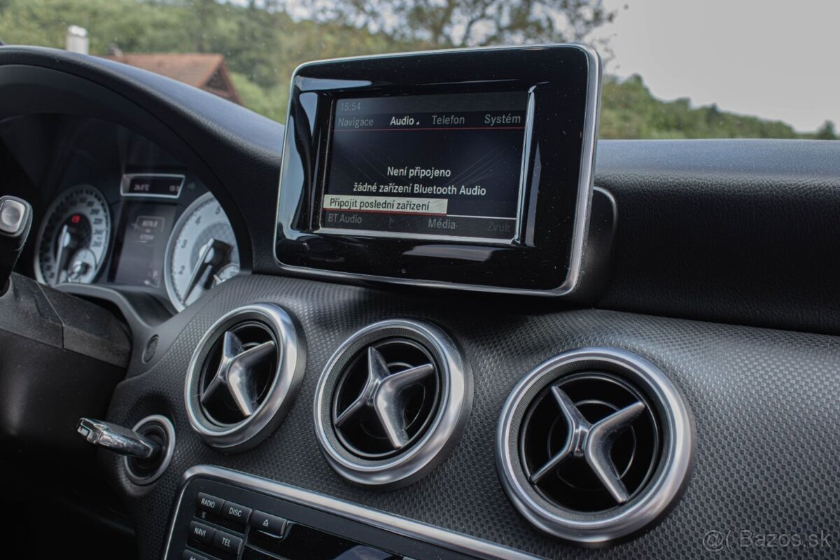 Mercedes-Benz A180 1.6 2015 - 15