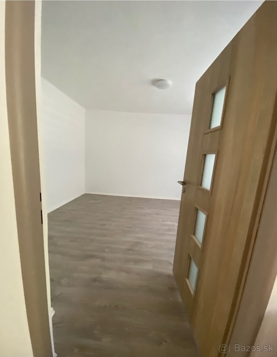 Na predaj 3 izbový rodinný dom s krásnym pozemkom - 15