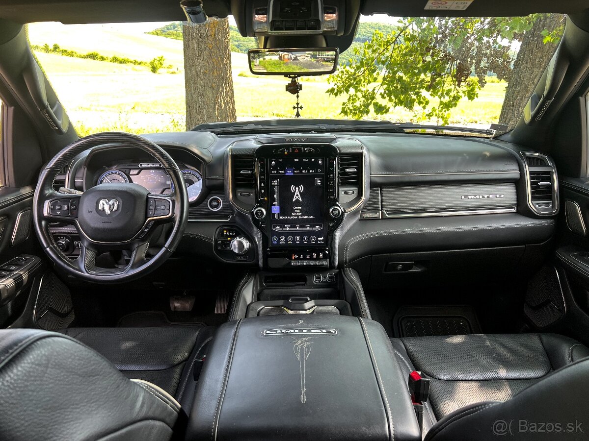 Dodge RAM 1500 5.7 HEMI Limited Black edition,Odpočet DPH - 15