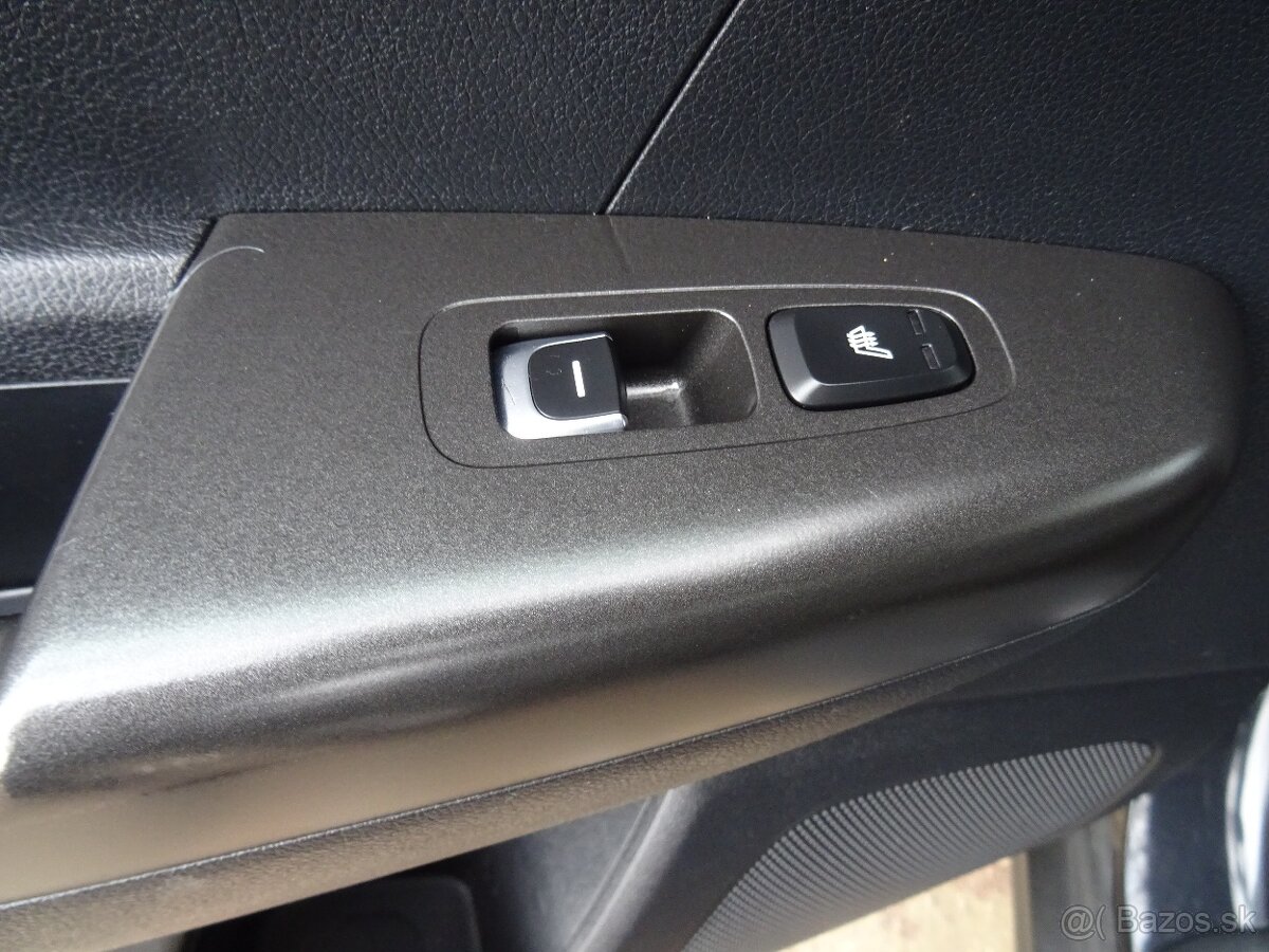 Kia Sportage 1.7 CRDi 85kW 1x maj.4x letní pneu,pěkná výbava - 15