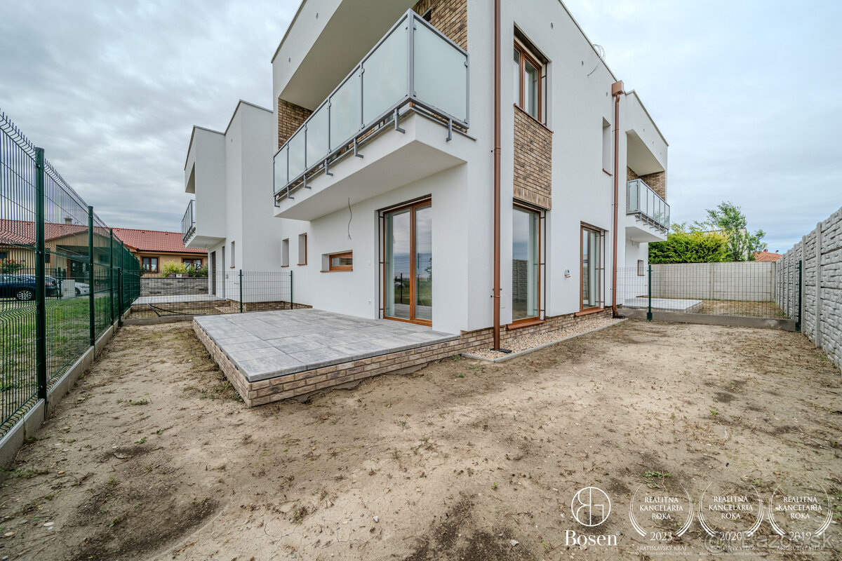 BOSEN | ZNÍŽENÁ CENA 4 izbového domu vo vysokom štandarde, Š - 15