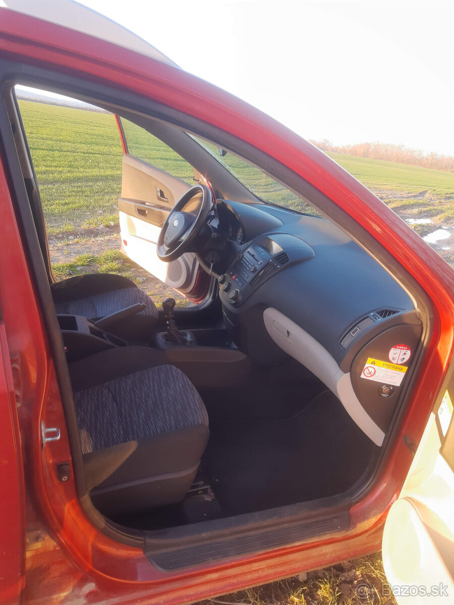 Kia ceed SW, 2009, 238000km, 1.majiteľ - 15