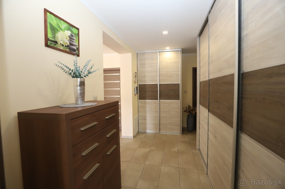 4 izbový rodinný dom so zariadením, pozemok 1174 m2 - 15