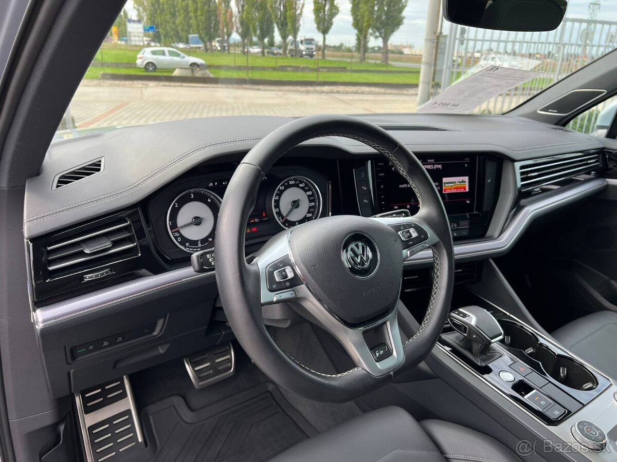 Volkswagen Touareg 3.0 V6 TDI SCR 286k R-Line 4Motion Tiptro - 15