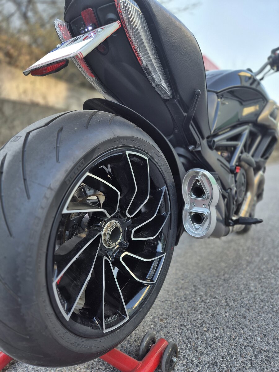 Ducati Diavel 1200 - 15