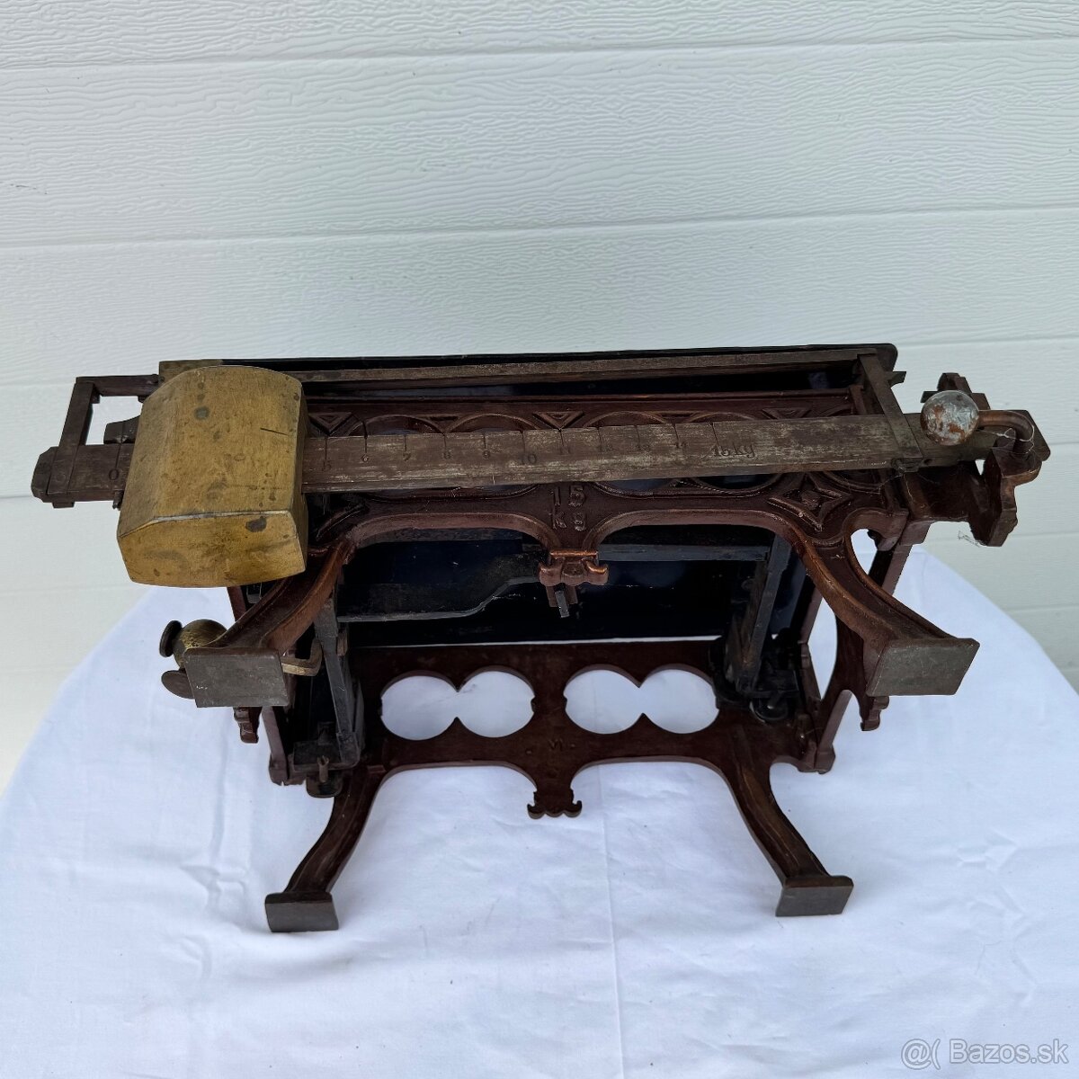 Muzejní váha pro miminka do 15 kg top kus do sbírky - 15