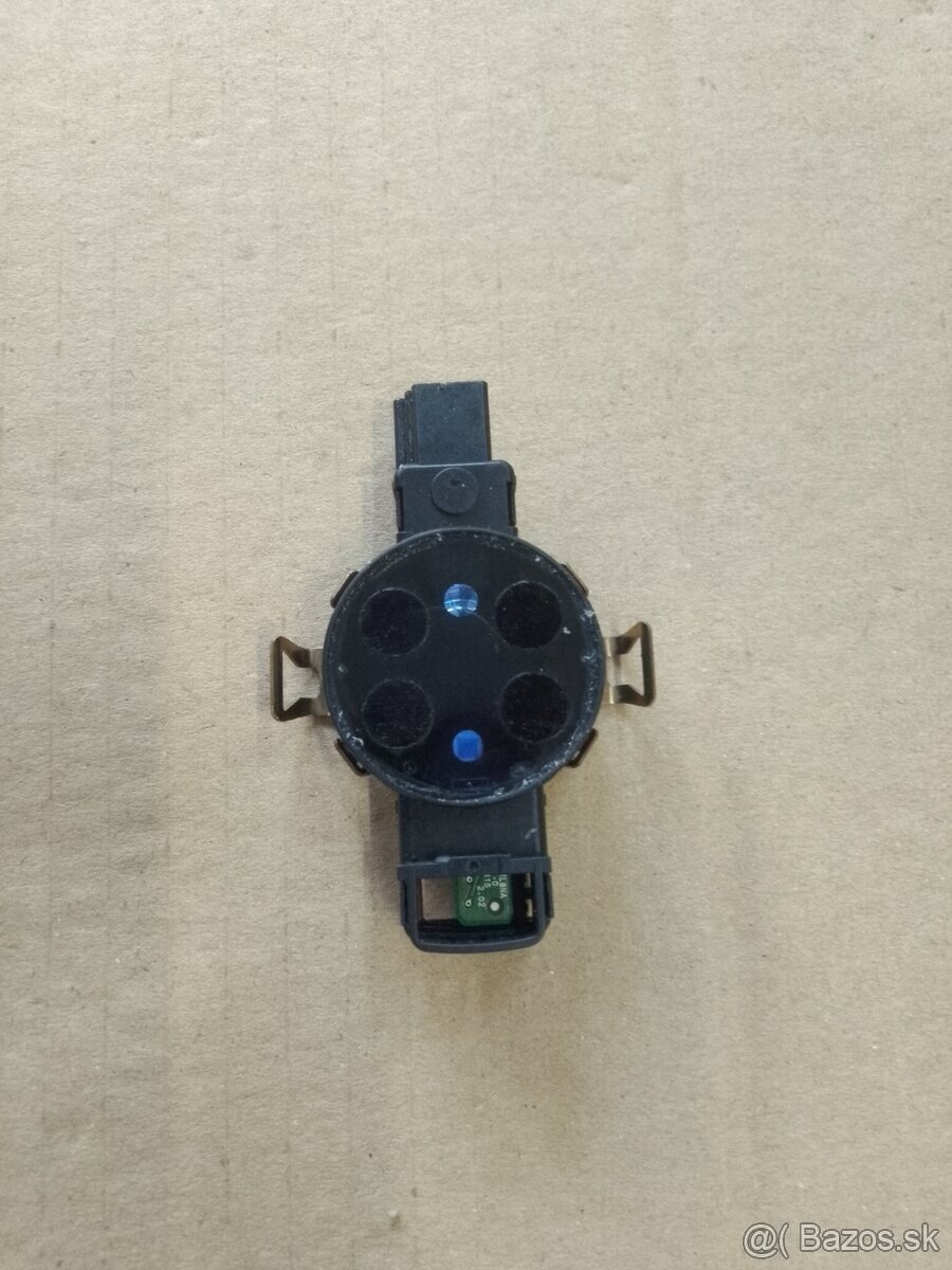 čelné sklo Passat B8, lišty, senzor - 15