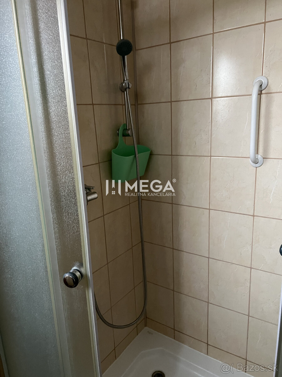 Na predaj dom na Jesenského ulici v Snine - 15