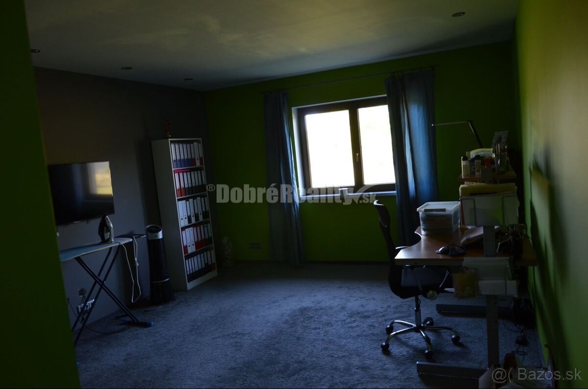 DOBRÉ REALITY - priestranný rodinný dom s veľkým pozemkom v - 15