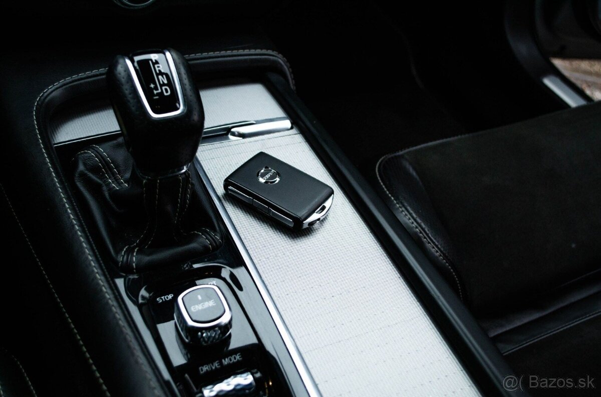 Volvo S90 D4 2.0L Drive-E R-Design A/T AWD - 15