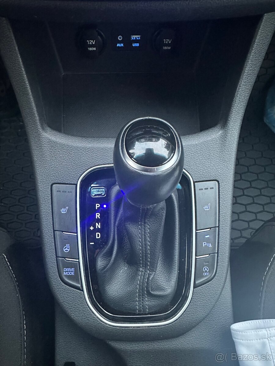 Hyundai i30 CW AUTOMAT 1.6 CRDi 85kw Family SR vozidlo - 15