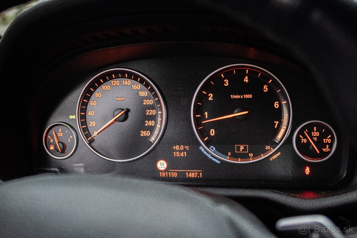 BMW X3 xDrive20i, 135kW, A8 - 15