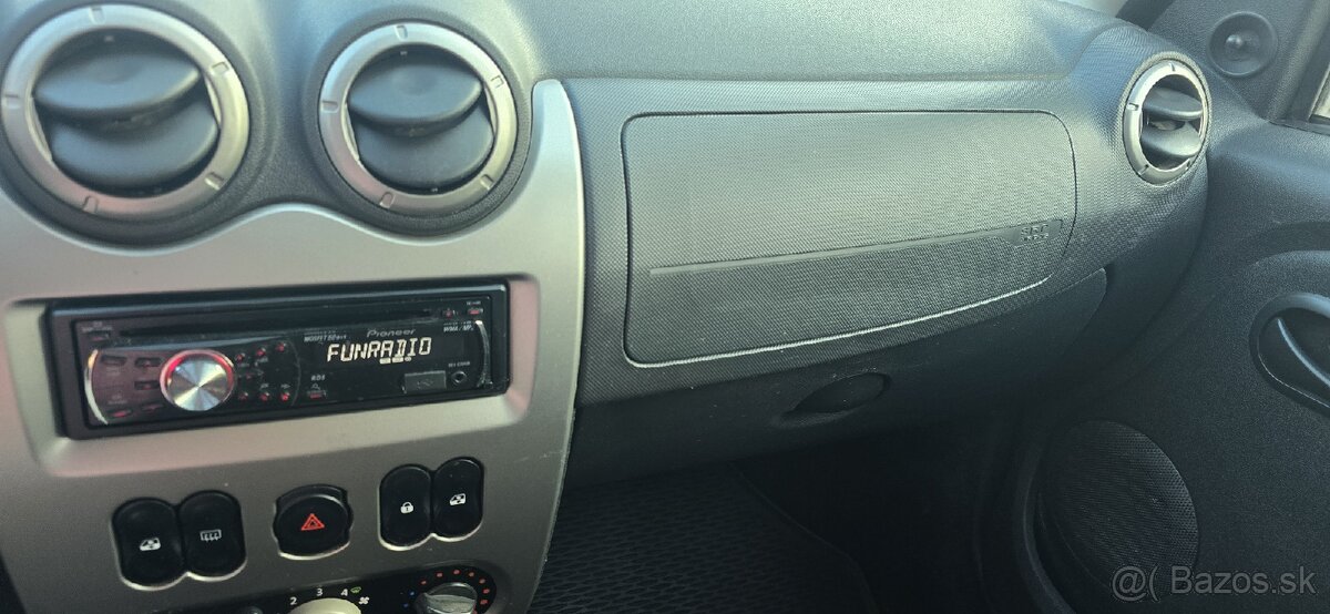 Dacia Sandero Stepway 1,6MPi M2010 - 15