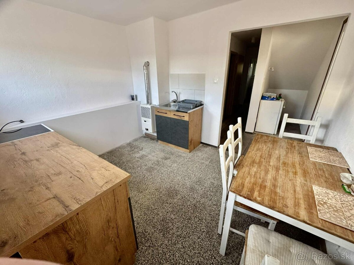 Predám moderný 4i dom v lokalite Kolárovo - 15