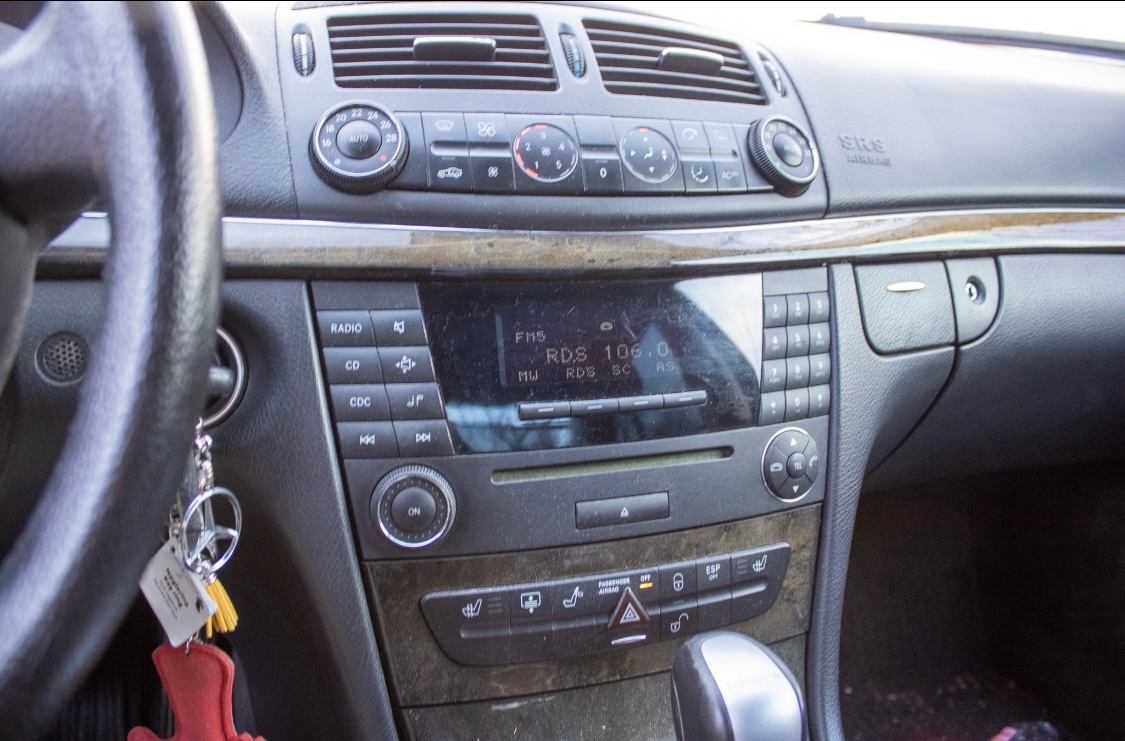 Mercedes-Benz E 320 Benzín 4x4 LPG - 15