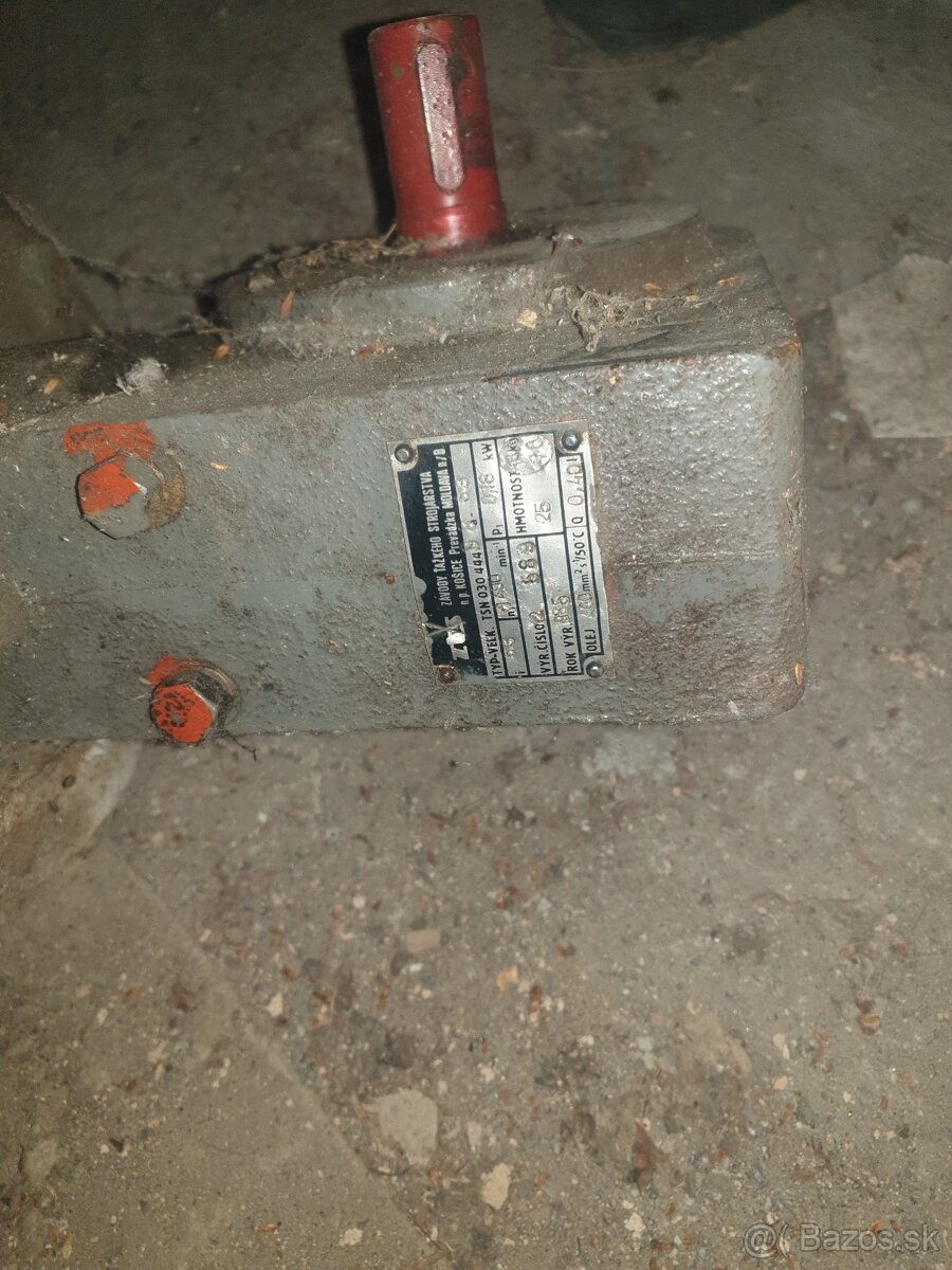 Elektromotory s prevodmi - 15