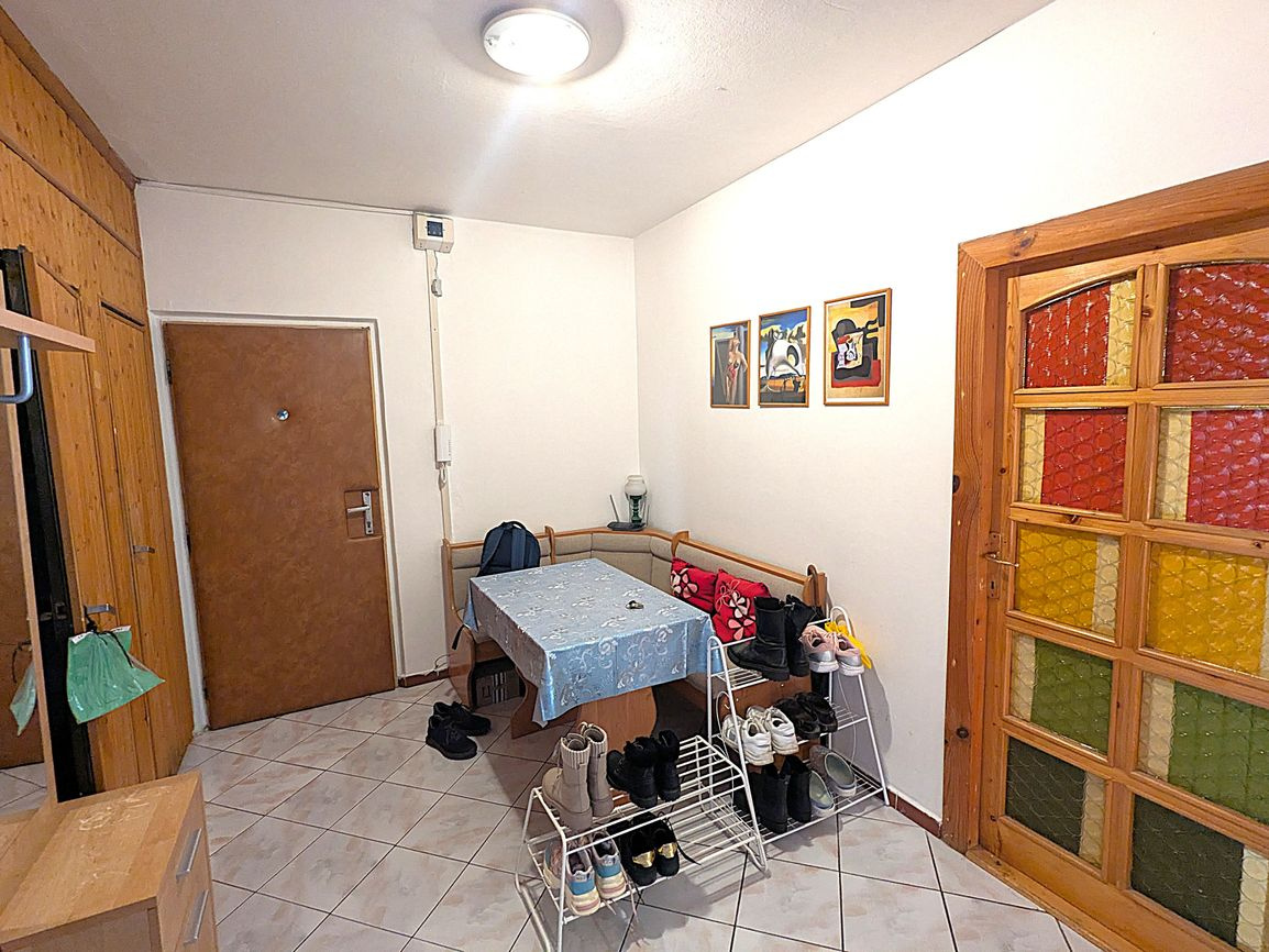 Zaujímavý 3 izb. Humenská (Terasa), OV, LO, 6.p., PS - 15