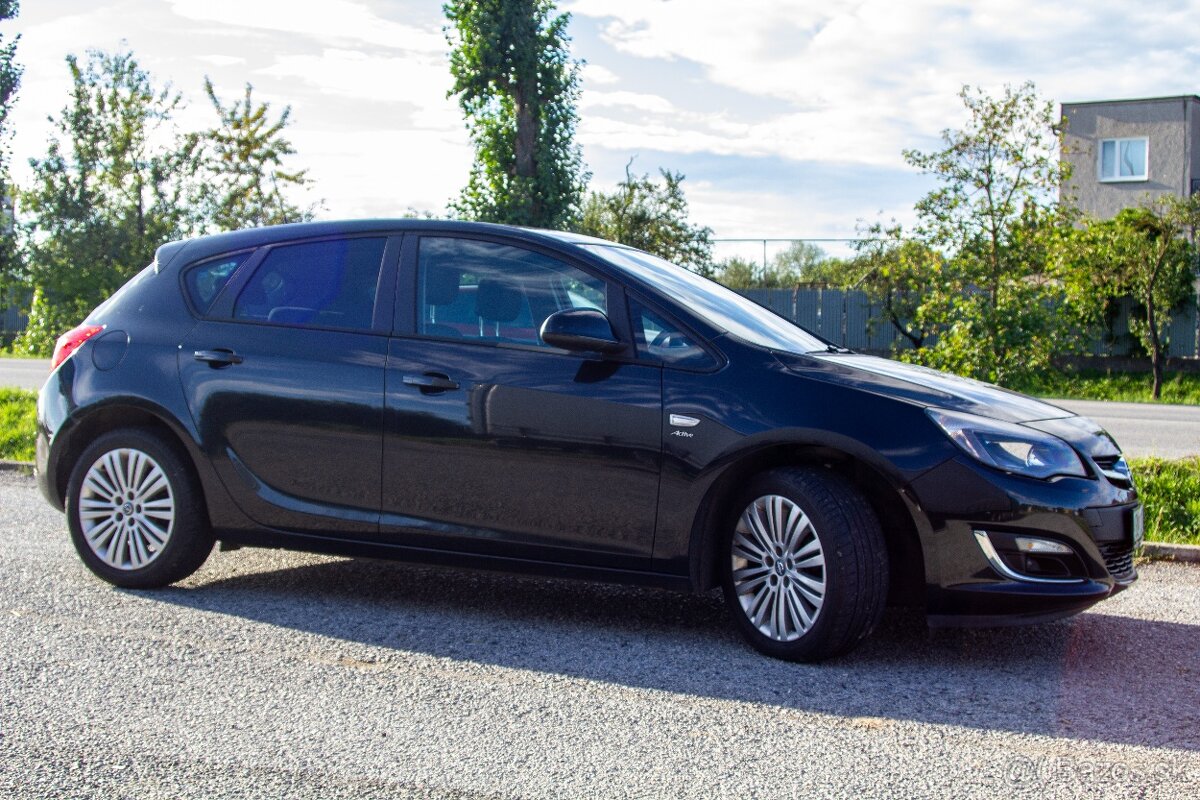 Predám Opel Astra 1.4 Turbo (120k) - 15