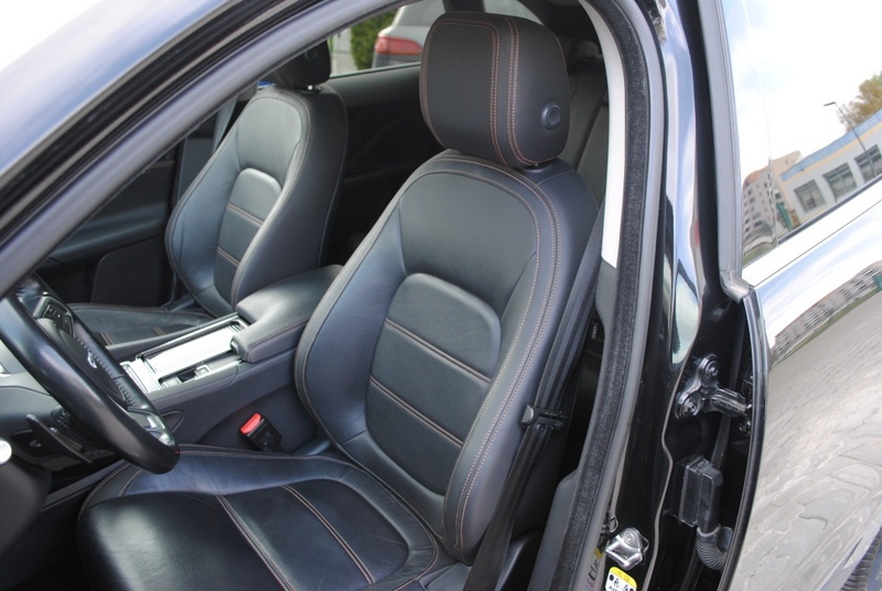 Jaguar F-Pace 2.0D I4 180k AWD A/T⭐SERVIS LEN JAGUAR - 15