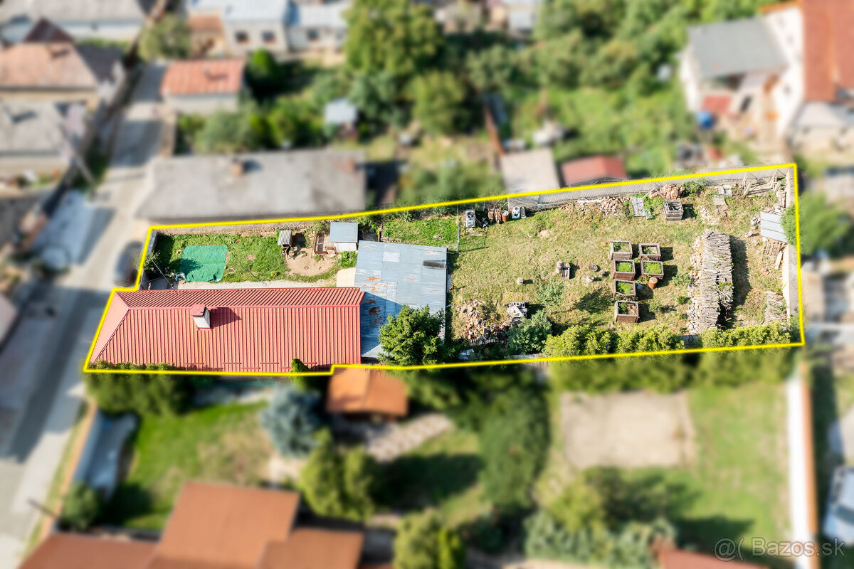 Na predaj útulný kamenný dom s garážou a záhradou |Turňa n/B - 15