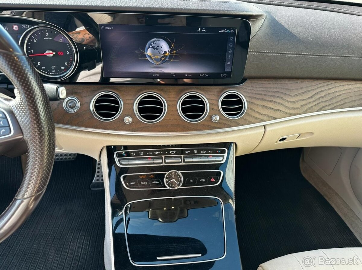 Mercedes-Benz E 220 d 4MATIC AllTerrain - 15