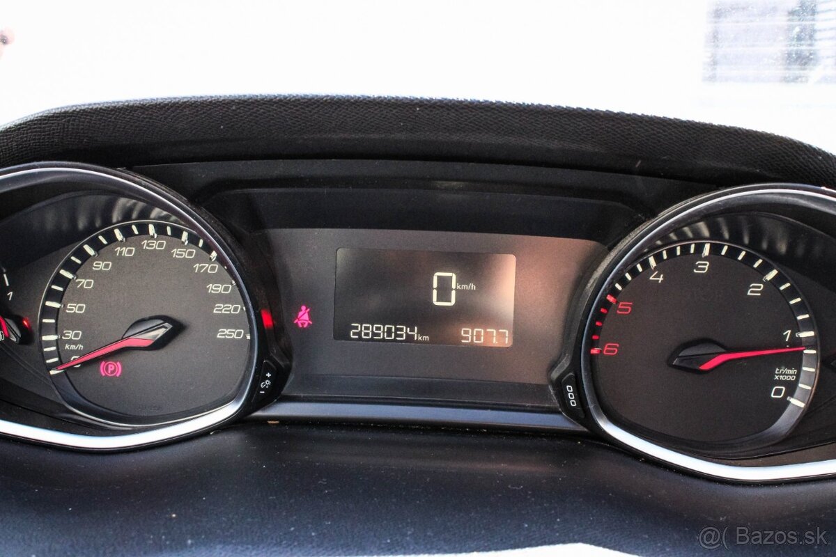 Peugeot 308 1.6 e-HDi Access - 15
