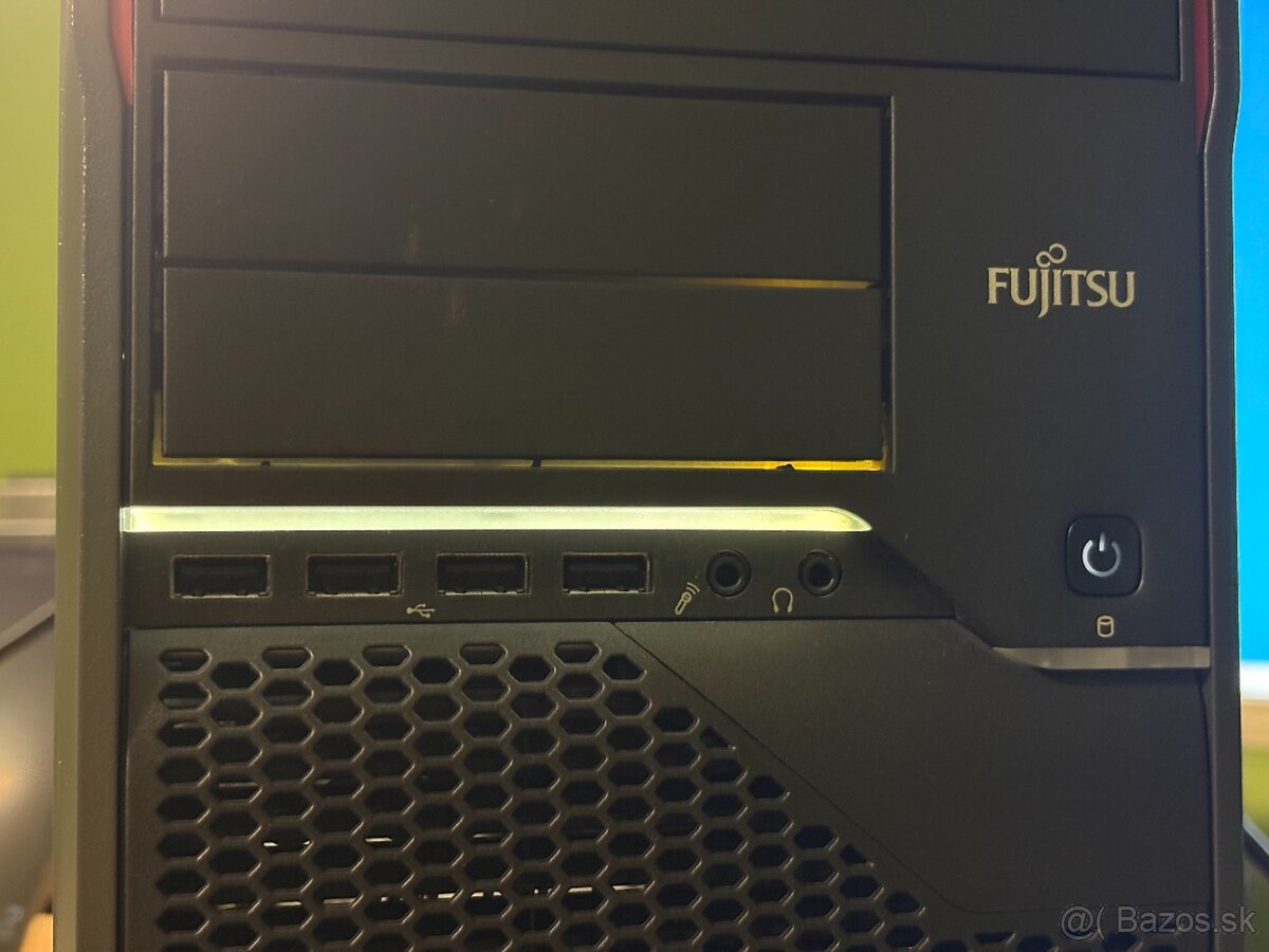 Fujitsu W410, i5, 8GB RAM, NVIDIA Quadro 2000 - 15