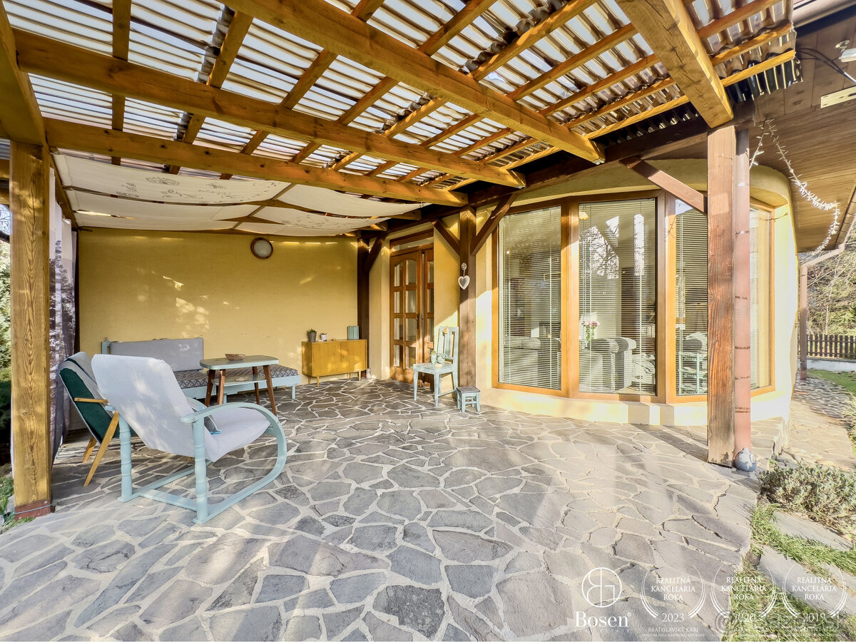 BOSEN | Novostavba s peknou terasou a záhradou, 673m2 - 15