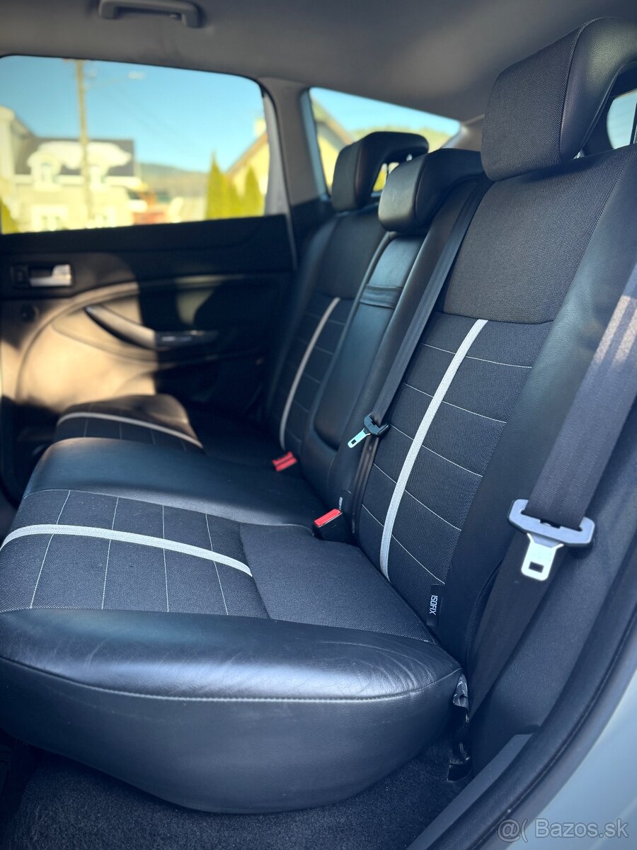 FORD KUGA 2.0 TDCi ST-Line 4x4 - 15