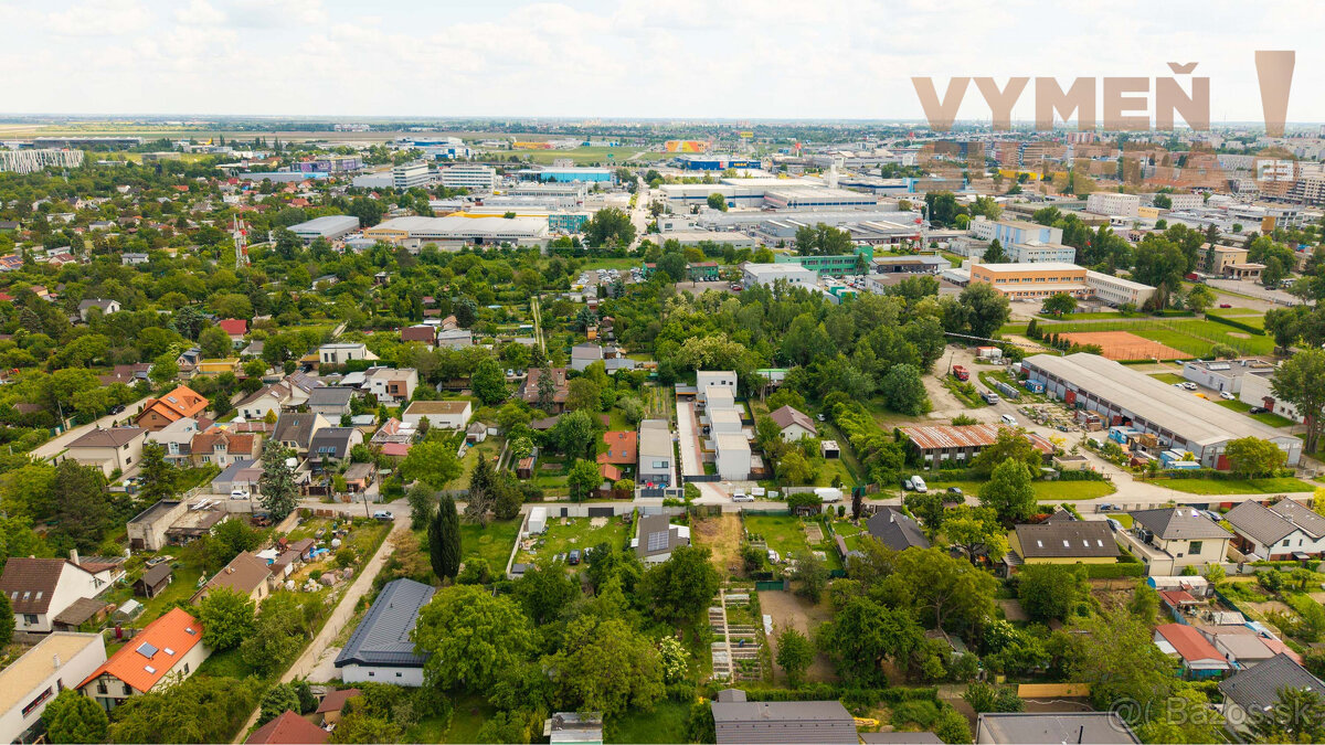 VYMEŇ SUSEDA - VÝNIMOČNÝ STAVEBNÝ POZEMOK, BOČNÁ ULICA, BRA - 15