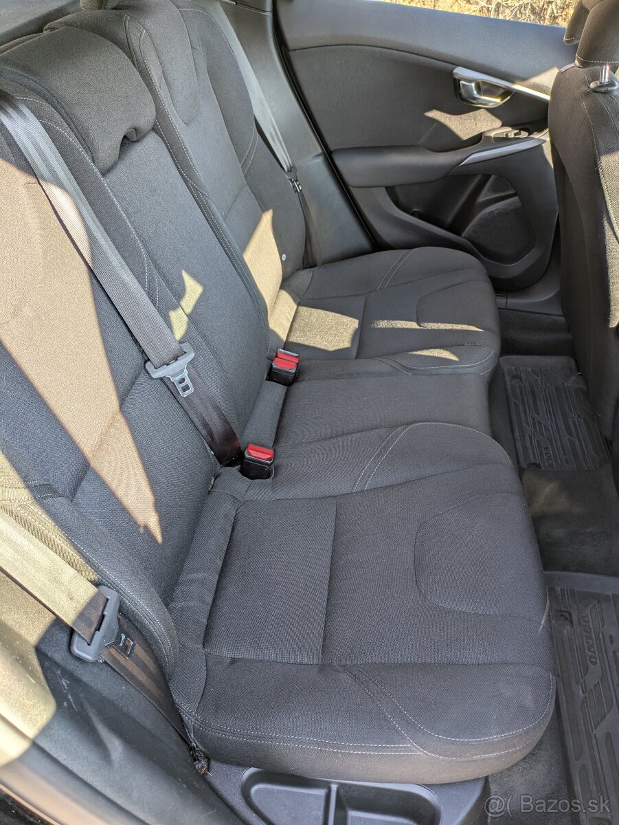Volvo V40 1.6 D2, 2012 – výborný stav, bez investicii - 15