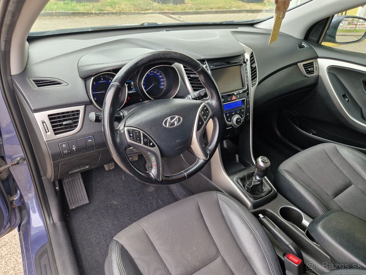 Hyundai i30 CW 1.6i CRDi HP 16V DOHC Style - 15