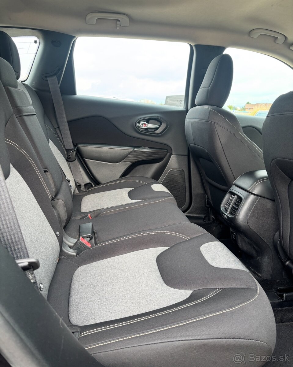 Jeep Cherokee 2.0 M-Jet 4x4 Longitude Automat - 15