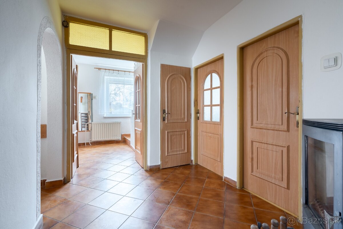 Rodinný dom s potenciálom - Košeca - 15