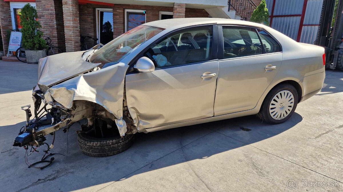 Volkswagen Jetta 1,6i 75kw - 15