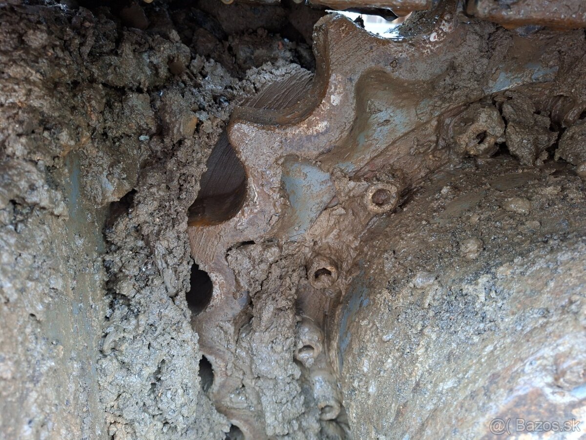 TAKEUCHI TB2150R - 15